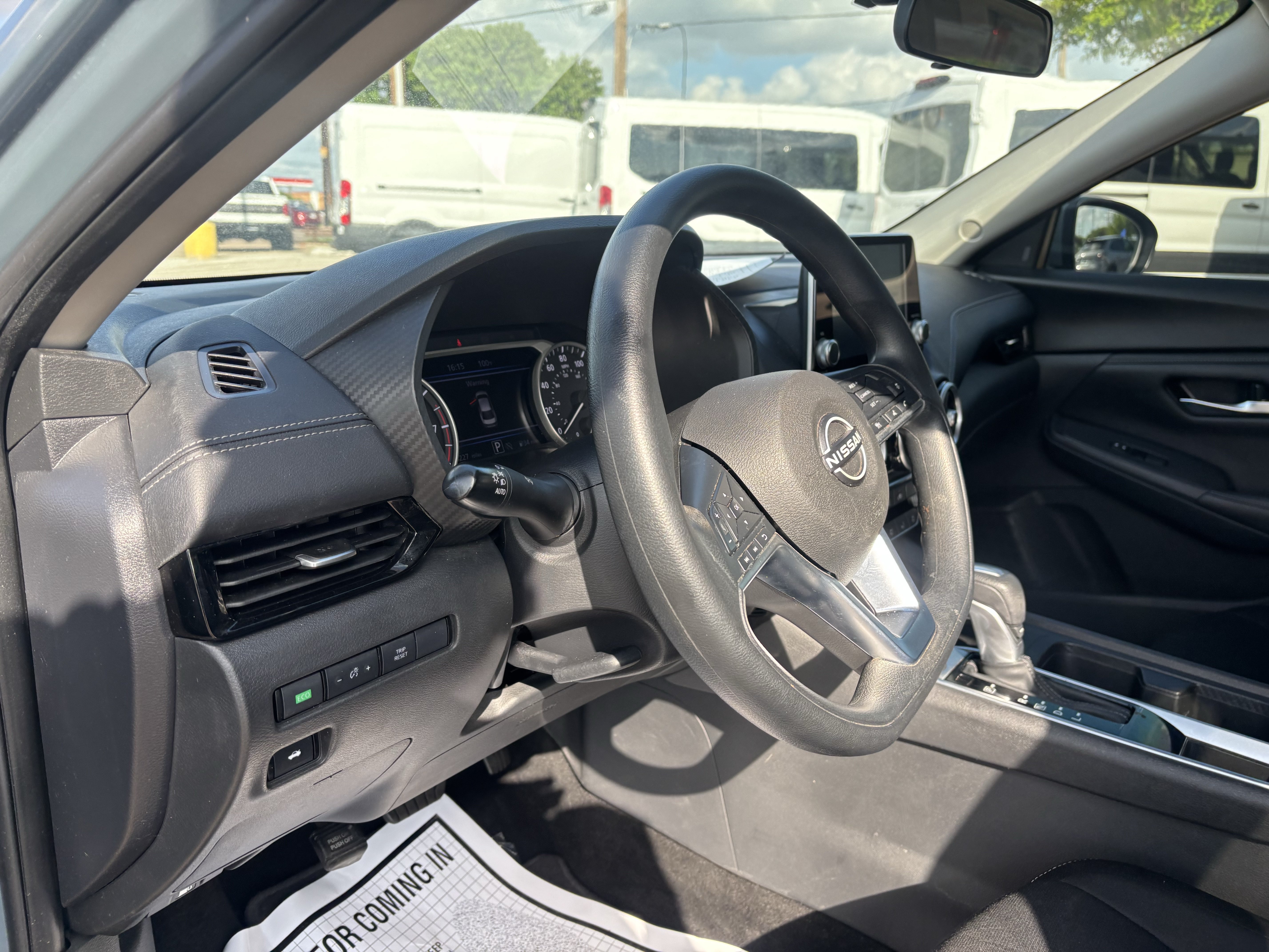 Used 2025 Nissan Sentra SV FWD image 12