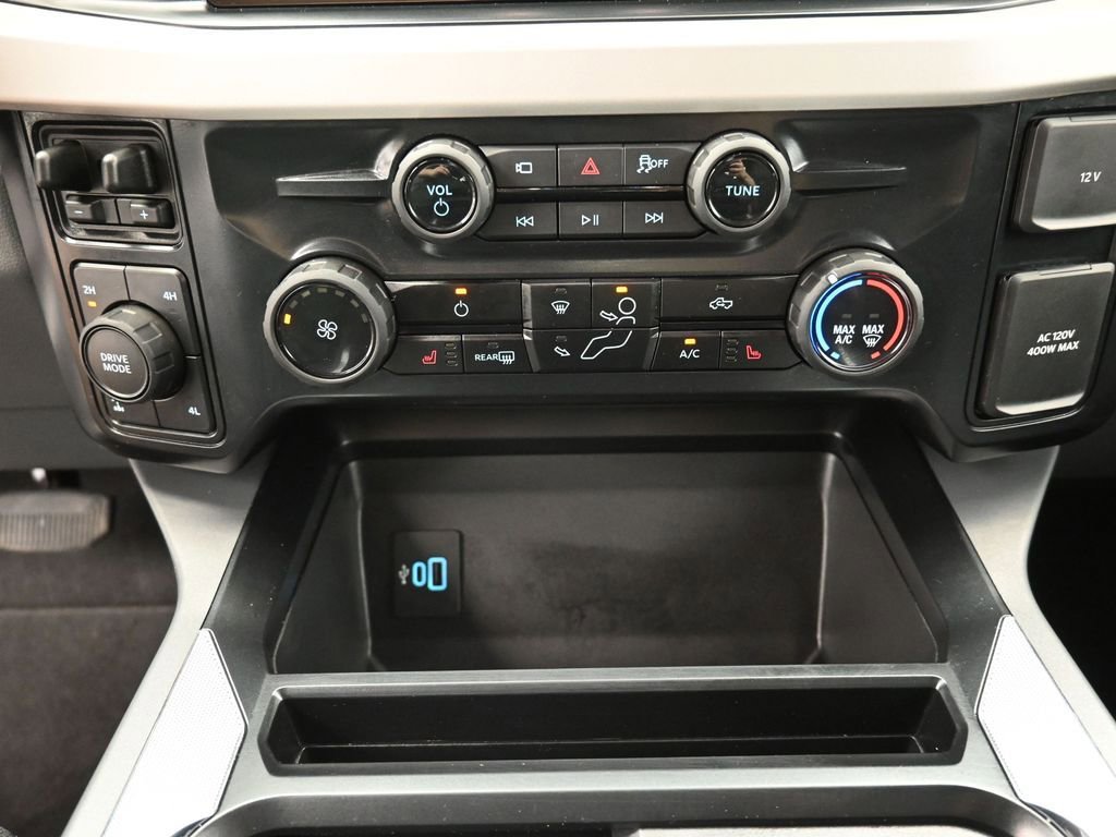 Certified 2025 Ford F250 XLT w/ Black Appearance Package image 9