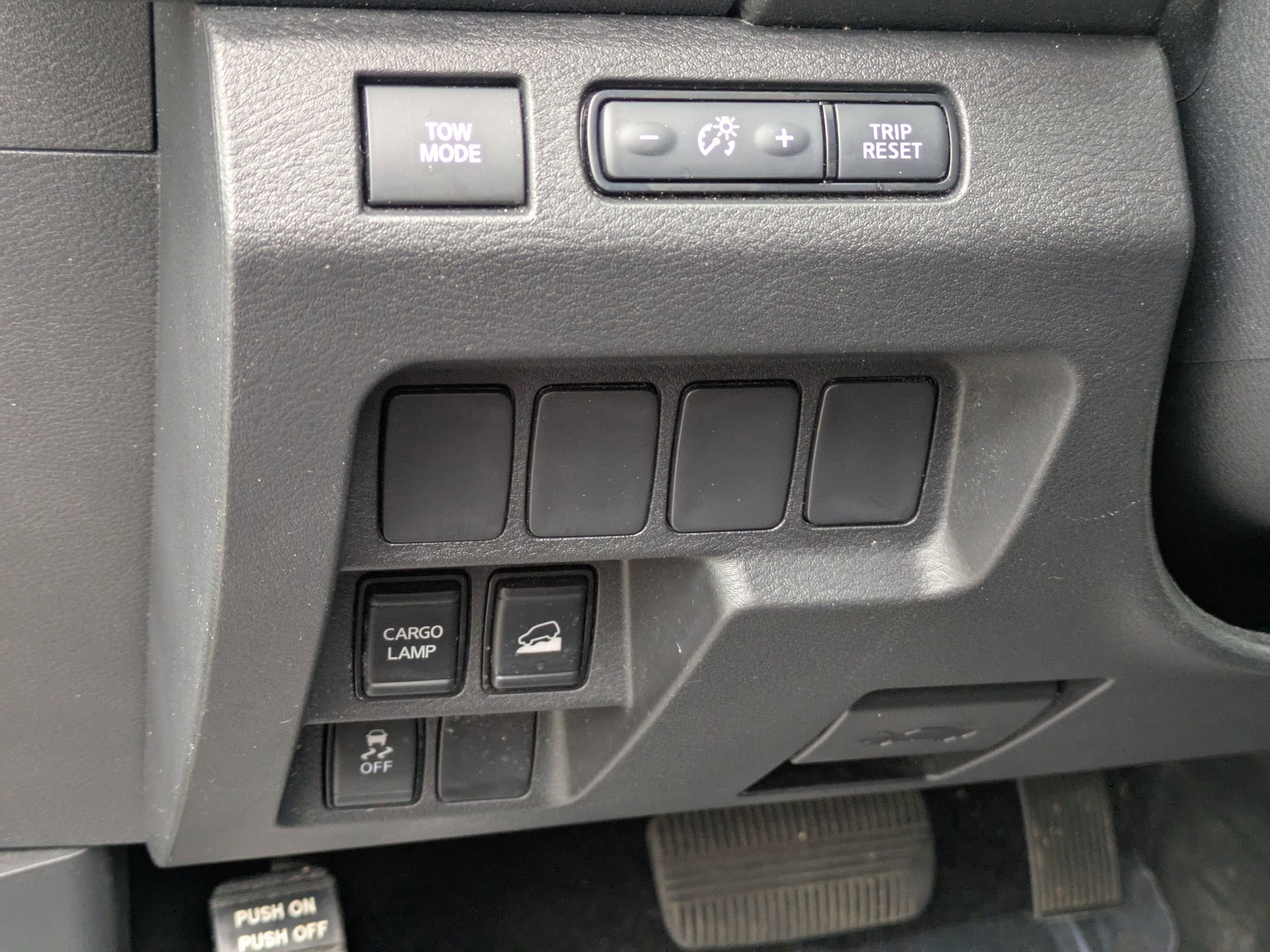 Used 2022 Nissan Frontier SV AWD/4WD image 14