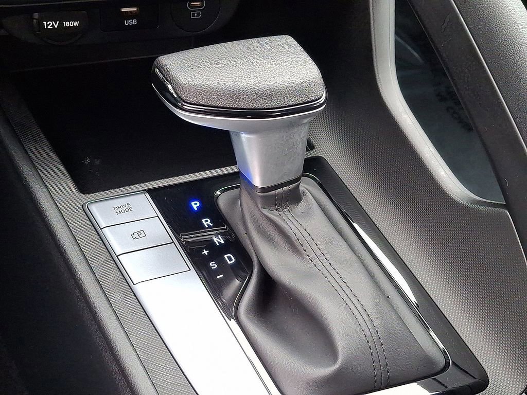 Used 2024 Hyundai Elantra SEL image 14