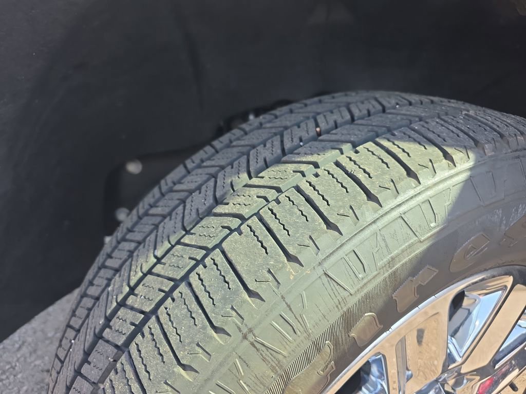 Used 2024 Chevrolet Silverado 2500 High Country w/ Technology Package image 38