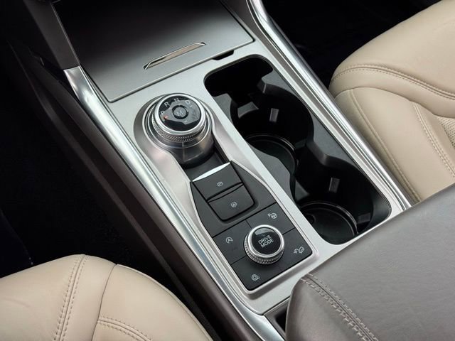 Certified 2020 Ford Explorer Platinum w/ Premium Technology Package AWD/4WD image 23