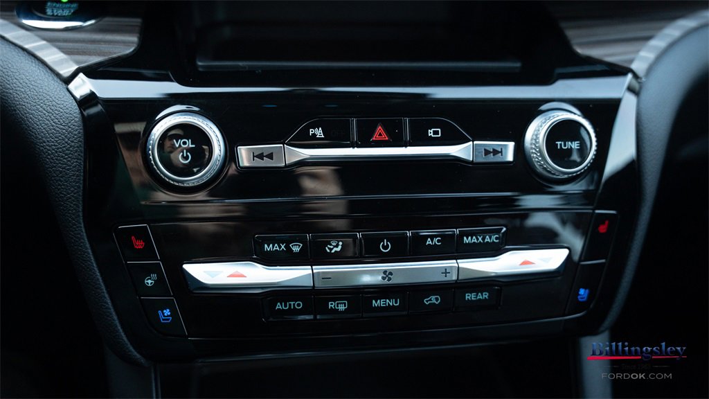 Certified 2021 Ford Explorer Limited w/ Equipment Group 301A image 21