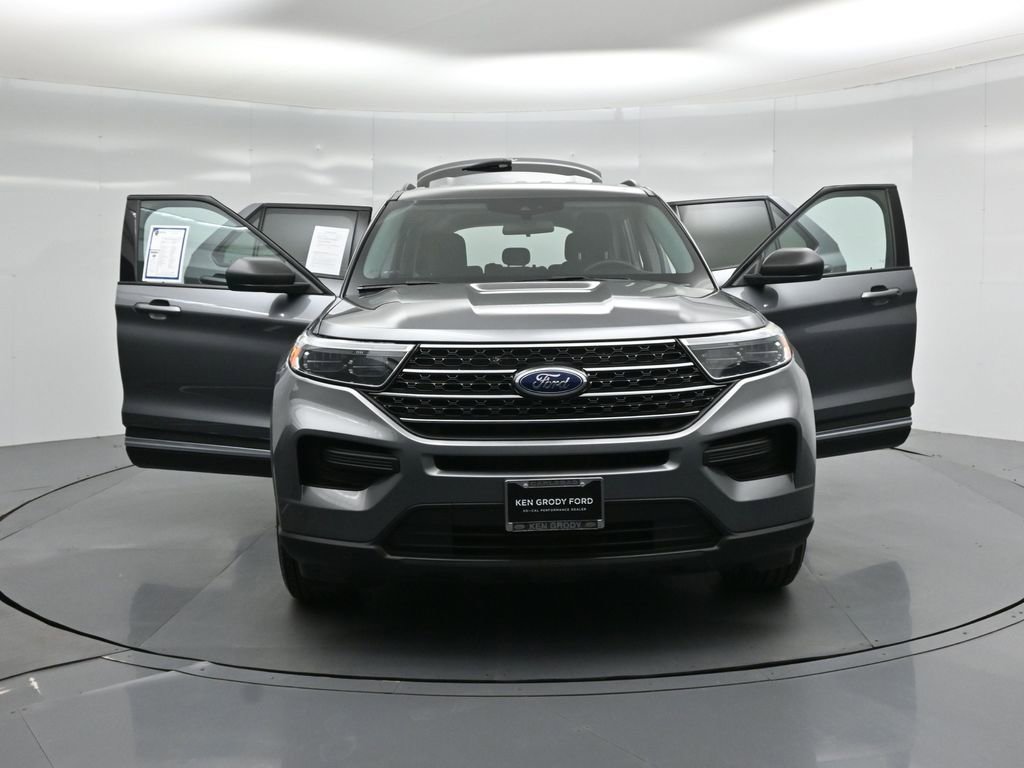 Certified 2022 Ford Explorer XLT image 35