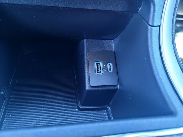 Certified 2022 Ford Edge SEL AWD/4WD image 16