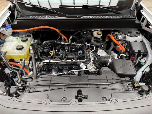 Certified 2025 Ford Maverick XLT w/ Equipment Group 301A image 28