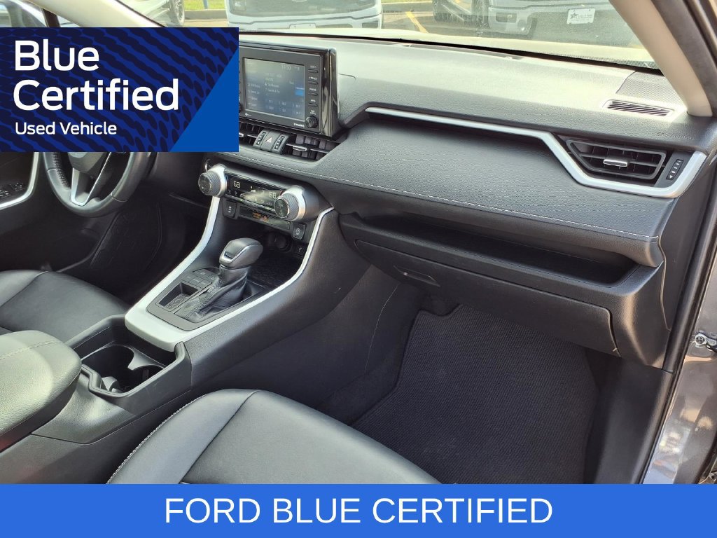 Used 2021 Toyota RAV4 XLE Premium FWD image 28