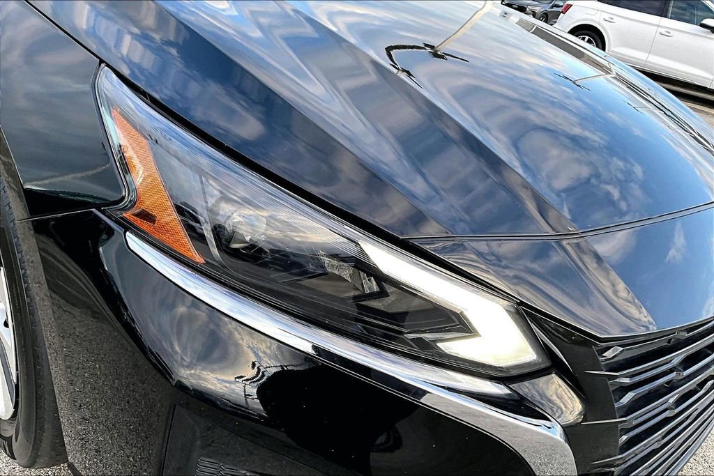 Used 2025 Nissan Altima 2.5 S FWD image 27