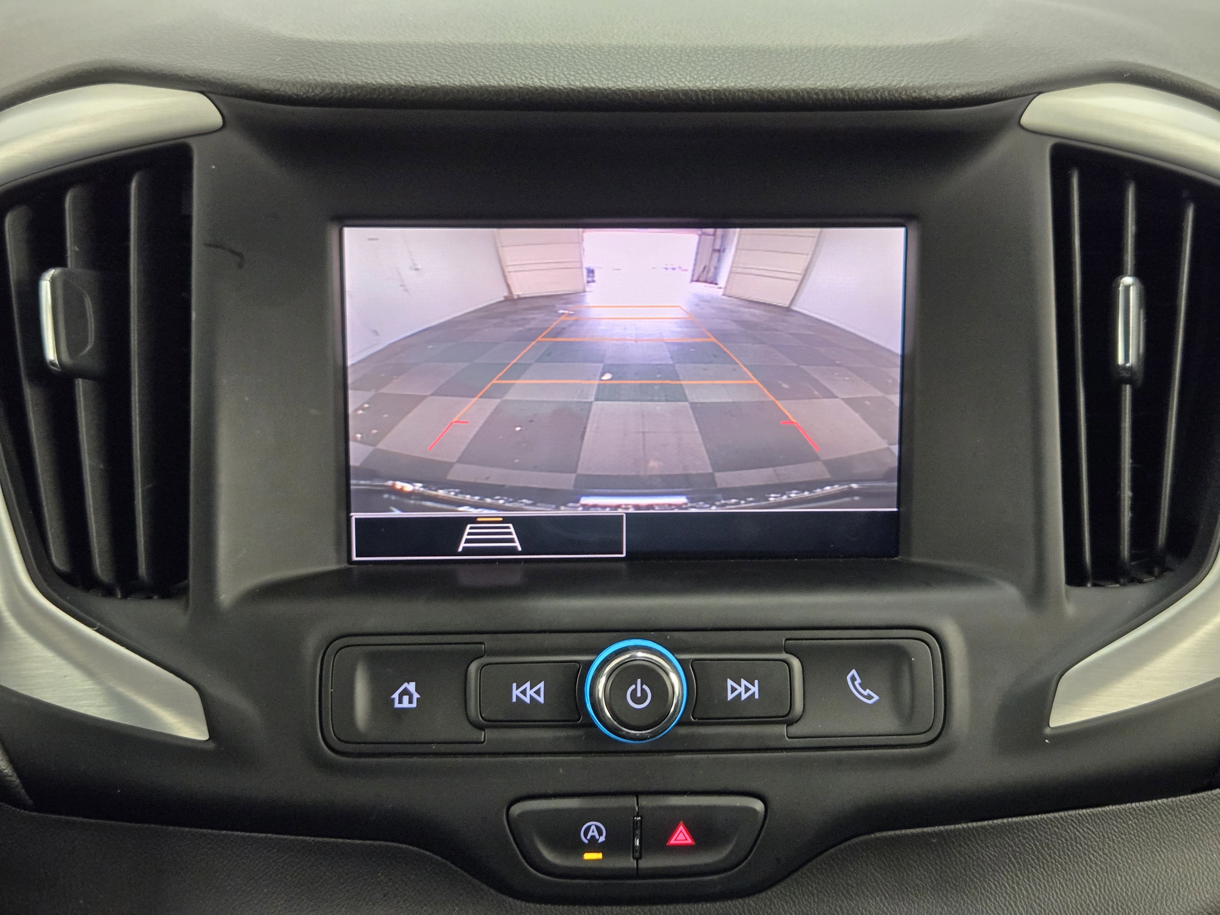 Used 2024 GMC Terrain SLE FWD image 19