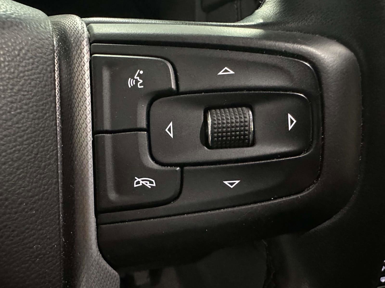 Used 2023 GMC Yukon Denali image 27