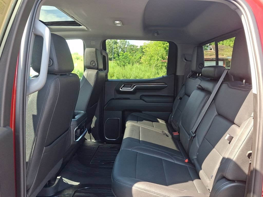 Used 2023 GMC Sierra 1500 SLT w/ SLT Premium Package AWD/4WD image 10