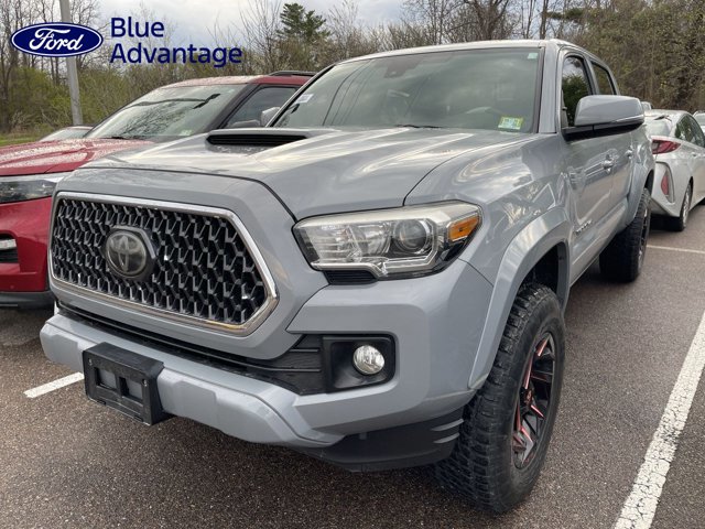 Used 2019 Toyota Tacoma TRD Sport AWD/4WD image 2