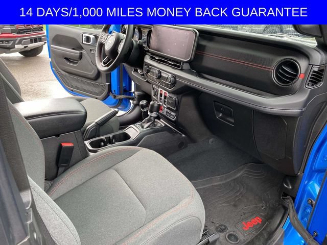 Used 2024 Jeep Wrangler Rubicon w/ Technology Group AWD/4WD image 32