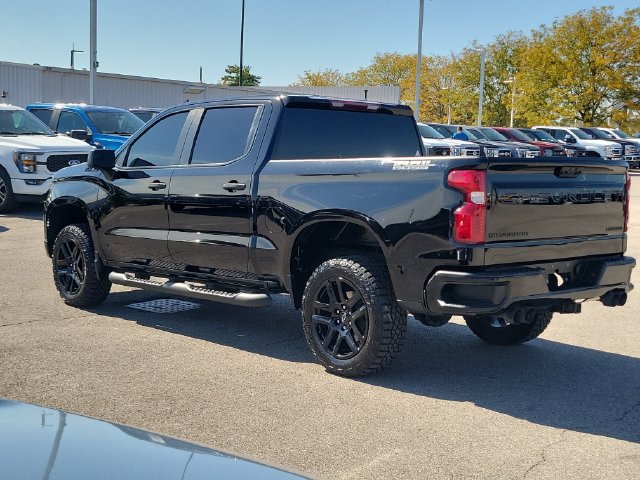 Used 2022 Chevrolet Silverado 1500 Custom Trail Boss w/ Midnight Edition AWD/4WD image 3