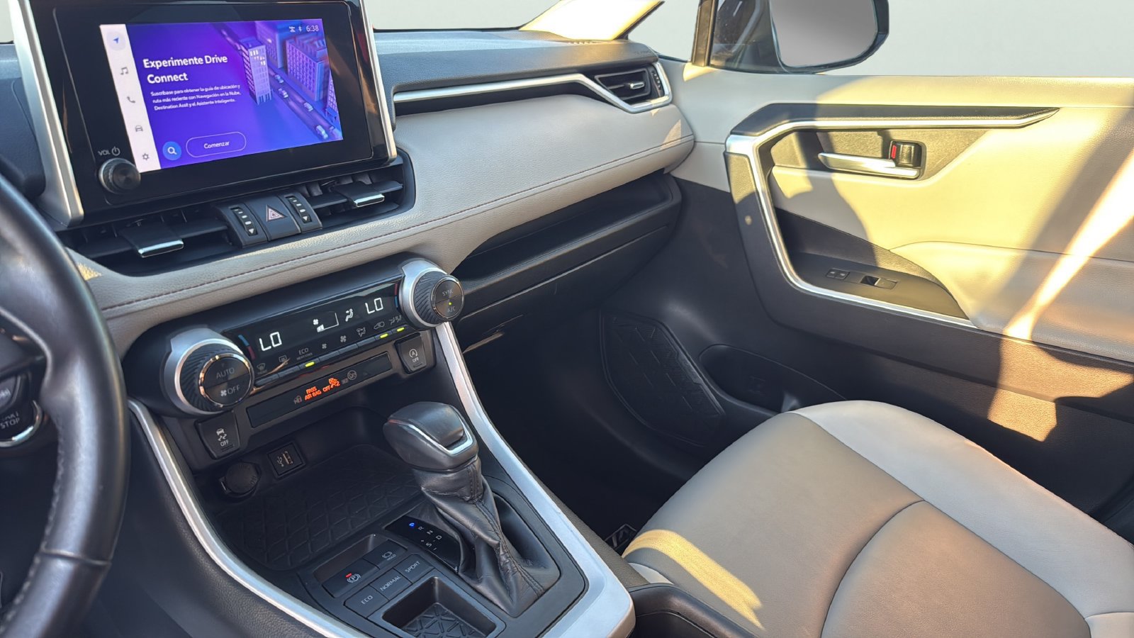 Used 2024 Toyota RAV4 XLE Premium FWD image 16