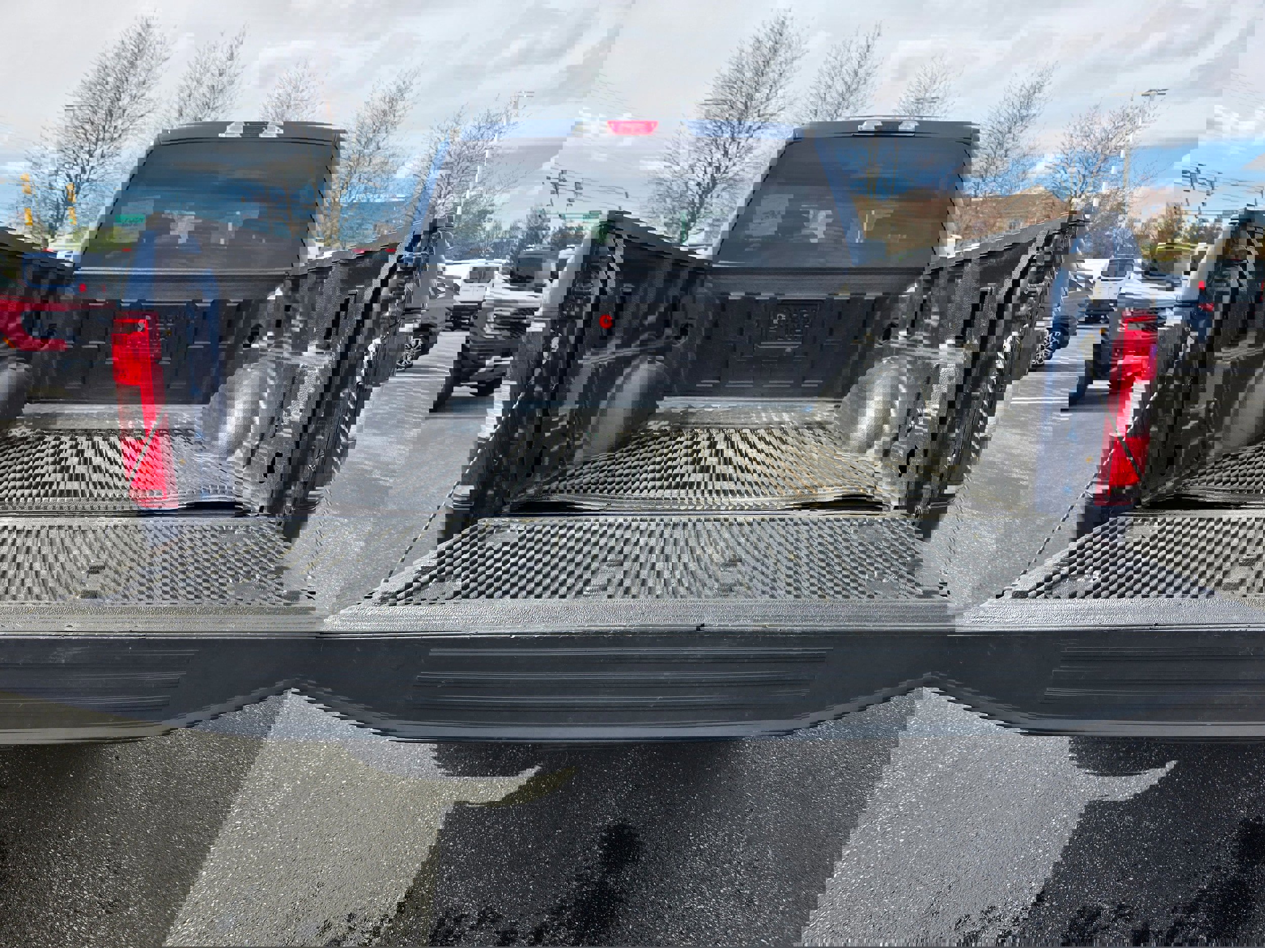 Certified 2018 Ford F150 XLT image 7