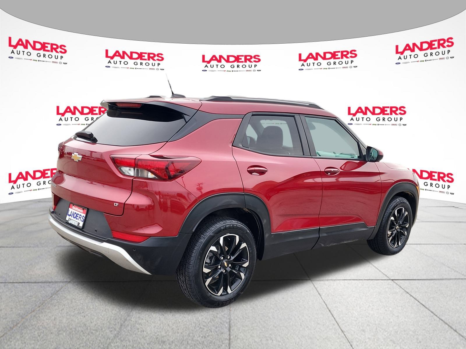 Used 2021 Chevrolet TrailBlazer LT w/ Premium Seating Package image 3