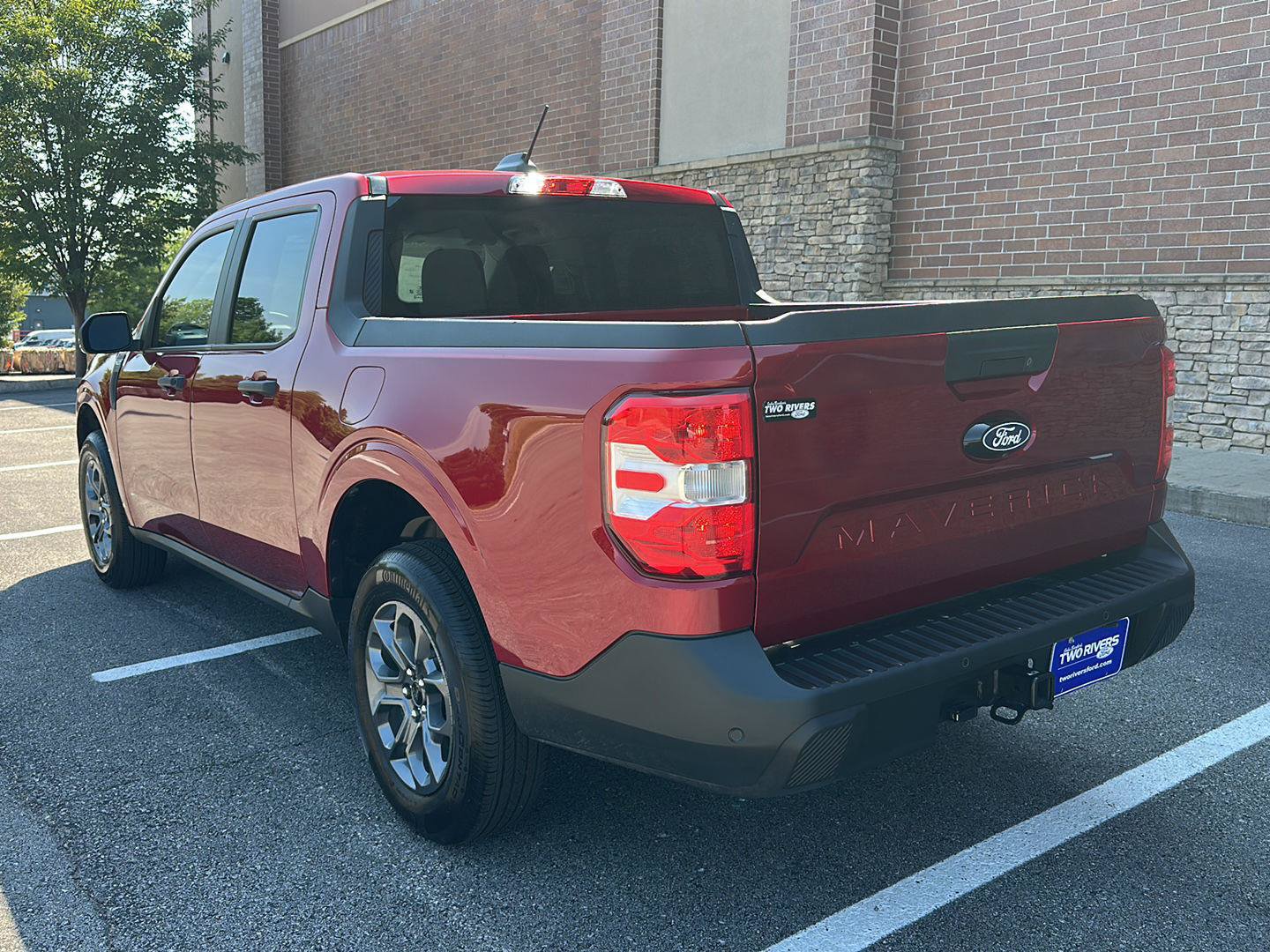 Certified 2025 Ford Maverick XLT w/ XLT Luxury Package AWD/4WD image 3