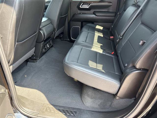 Used 2025 GMC Sierra 1500 SLT AWD/4WD image 17