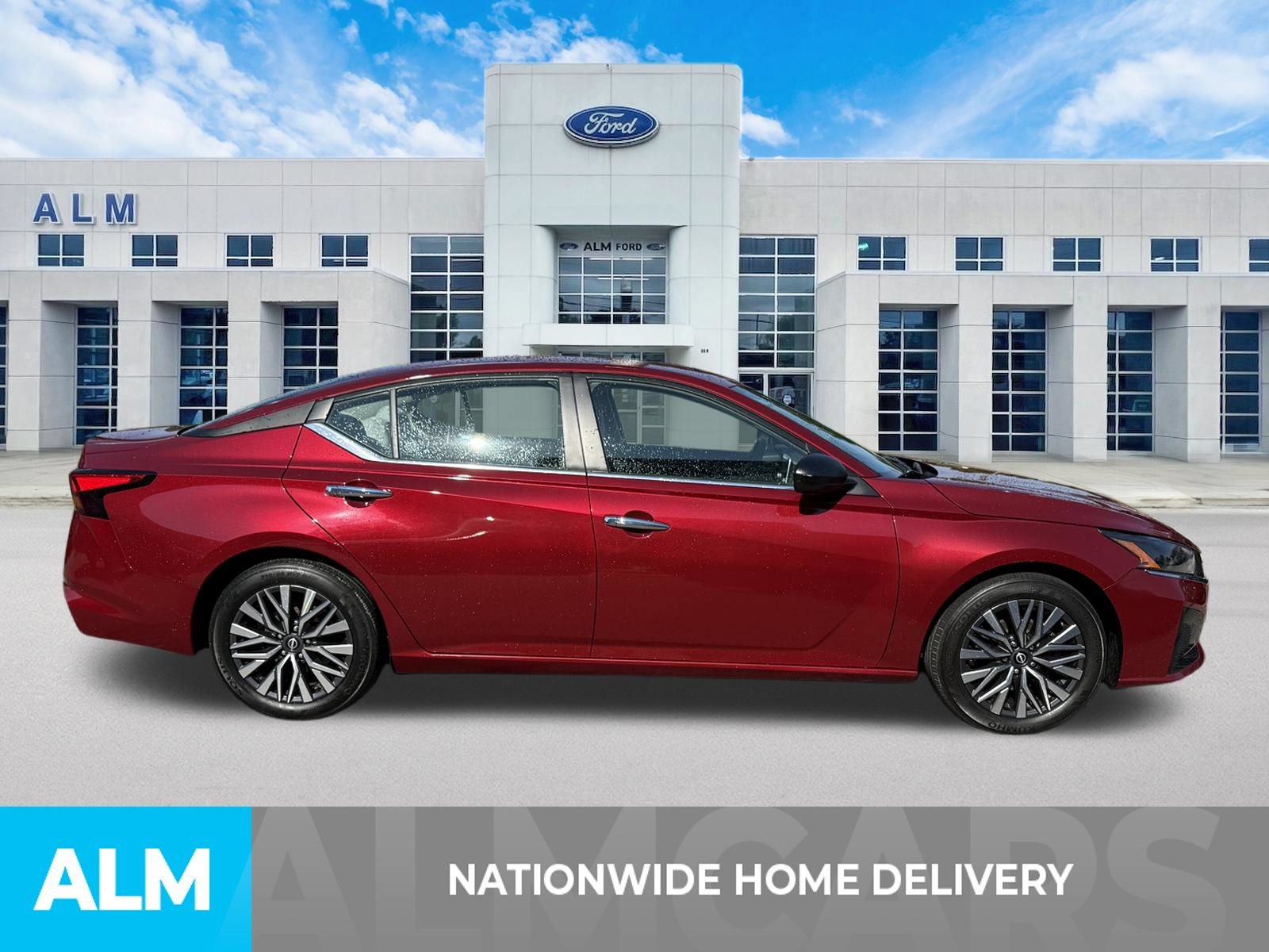 Used 2025 Nissan Altima 2.5 SV FWD image 4
