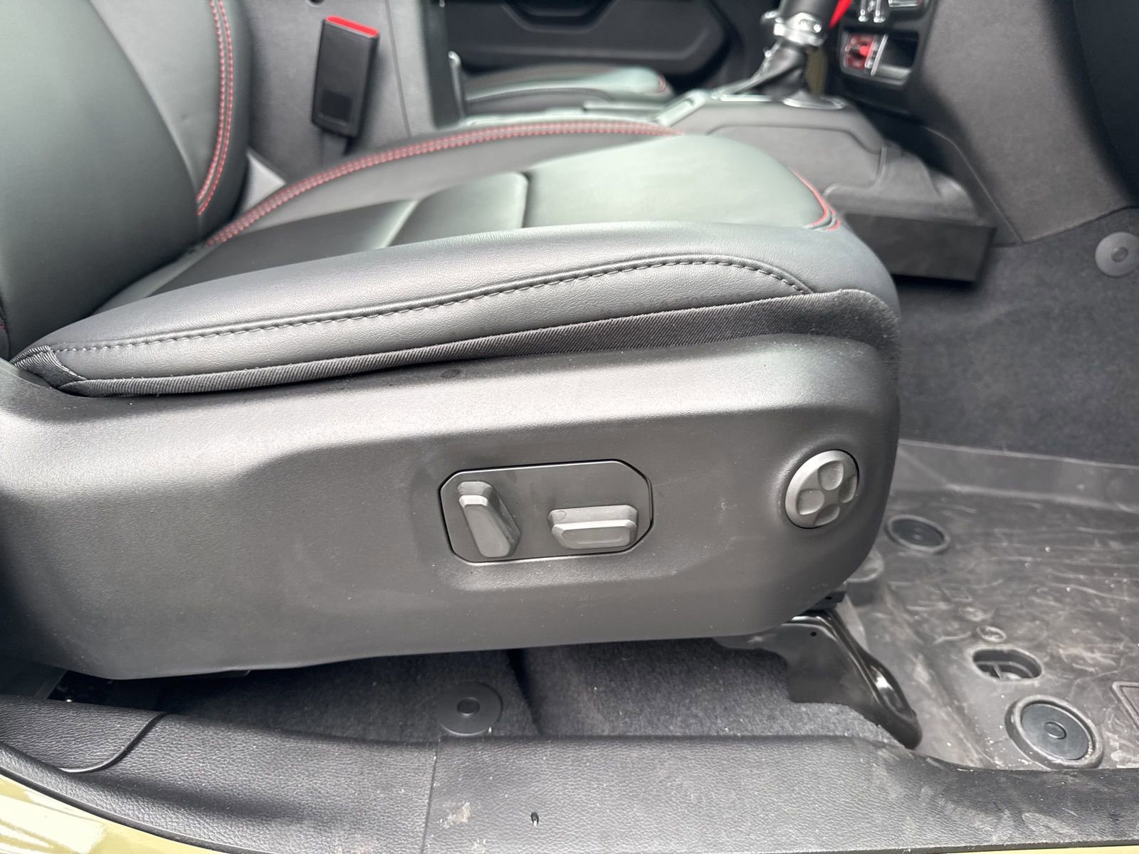 Used 2026 Jeep Wrangler Rubicon image 39