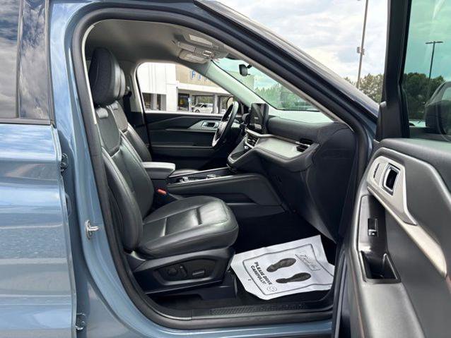 Certified 2025 Ford Explorer Active w/ Active Comfort Package RWD image 21