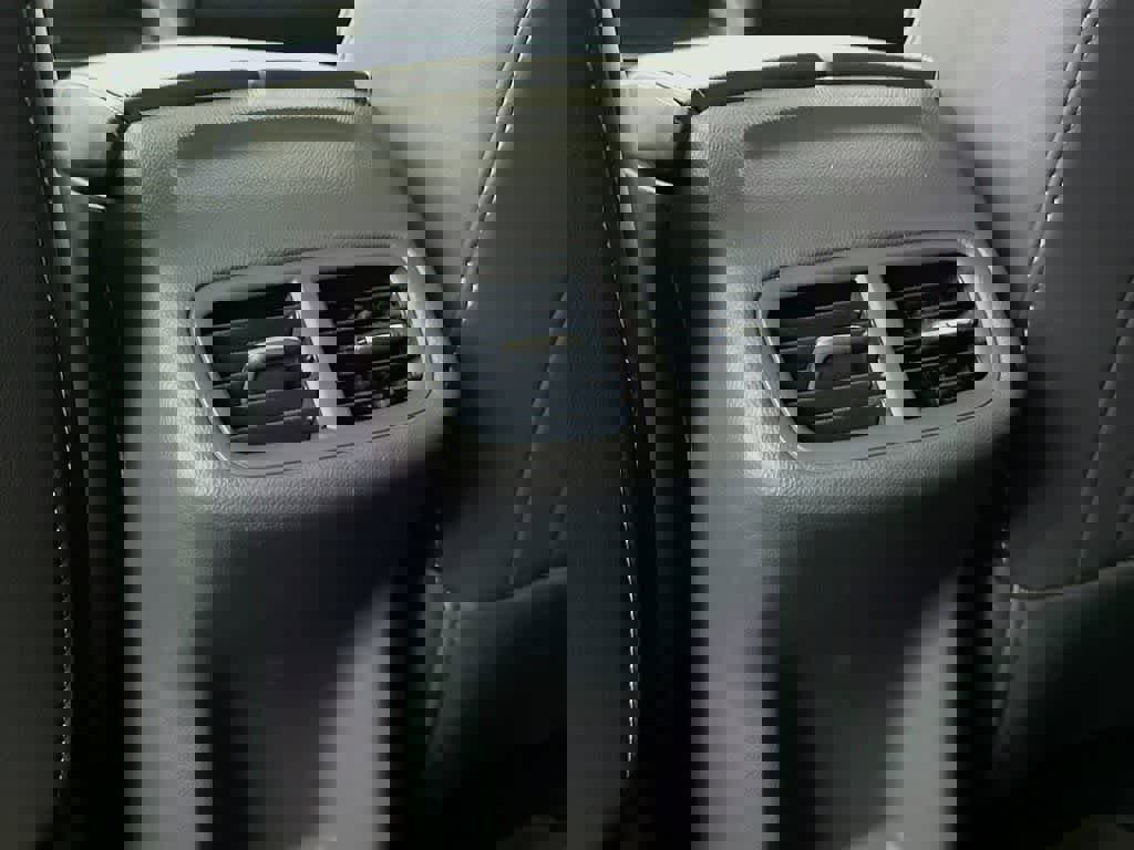 Used 2023 Buick Envision Essence image 13