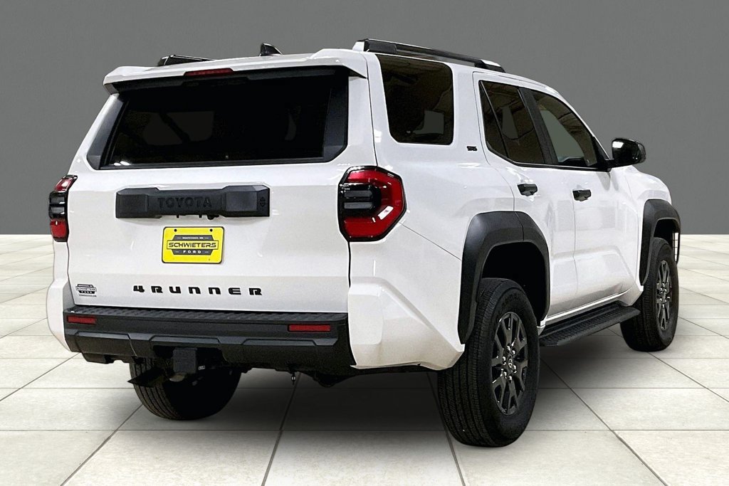 Used 2025 Toyota 4Runner SR5 AWD/4WD image 12