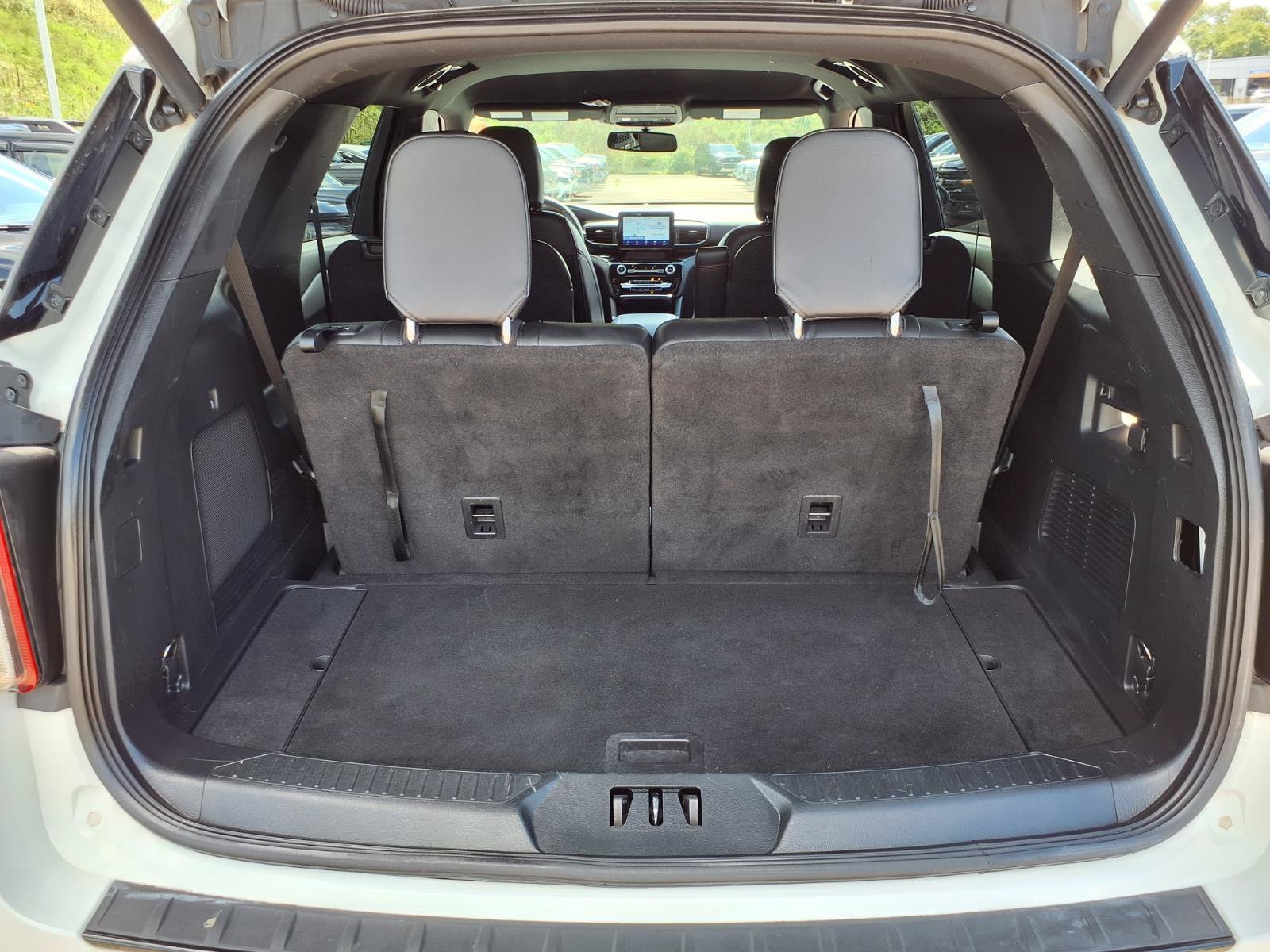 Certified 2022 Ford Explorer ST-Line w/ Class IV Trailer Tow Package AWD/4WD image 11