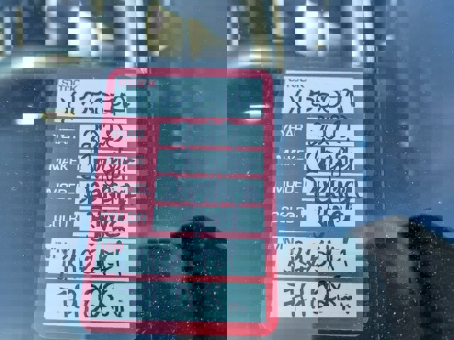 Used 2020 Chrysler Pacifica Limited image 24