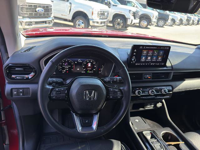 Used 2025 Honda Pilot Elite image 9