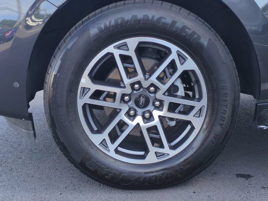 Certified 2025 Ford Expedition Active RWD image 29