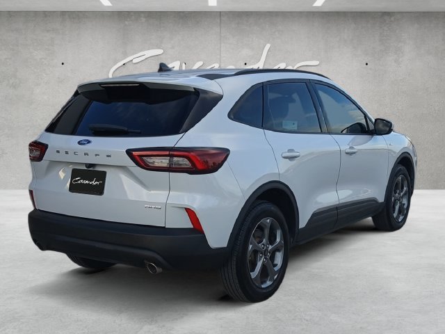Certified 2025 Ford Escape ST-Line Select AWD/4WD image 17