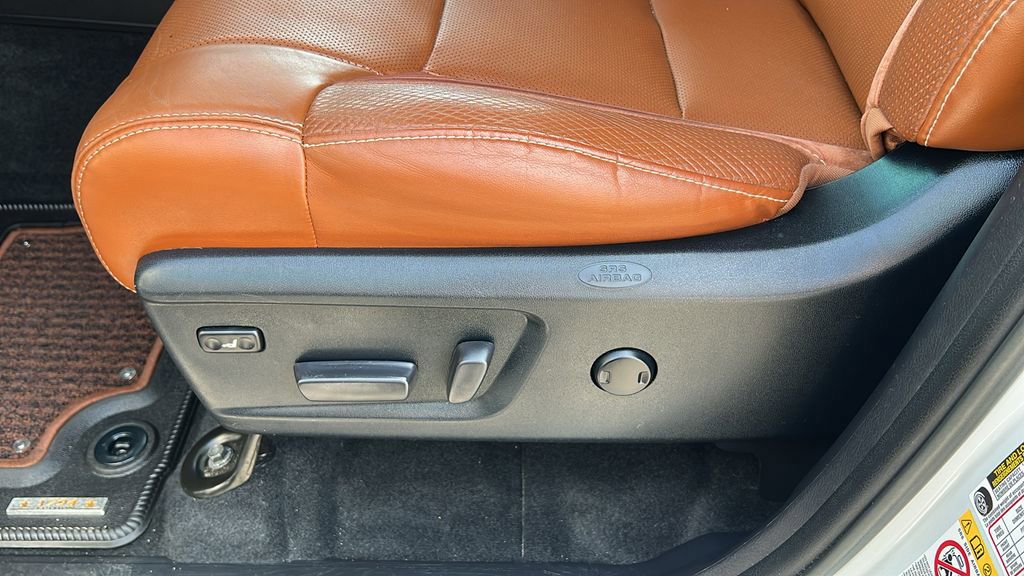 Used 2019 Toyota Tundra 1794 Edition image 18