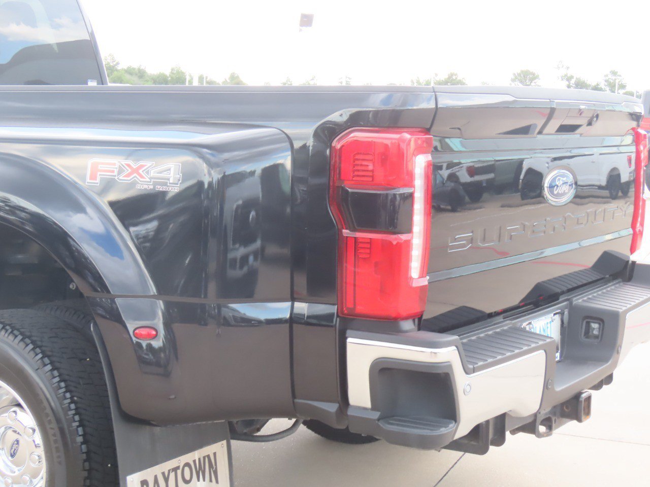 Certified 2025 Ford F350 Lariat AWD/4WD image 13