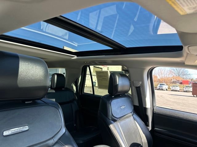 Certified 2025 Ford Expedition Platinum image 19