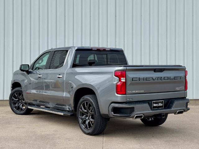 Used 2021 Chevrolet Silverado 1500 High Country w/ Technology Package AWD/4WD image 4