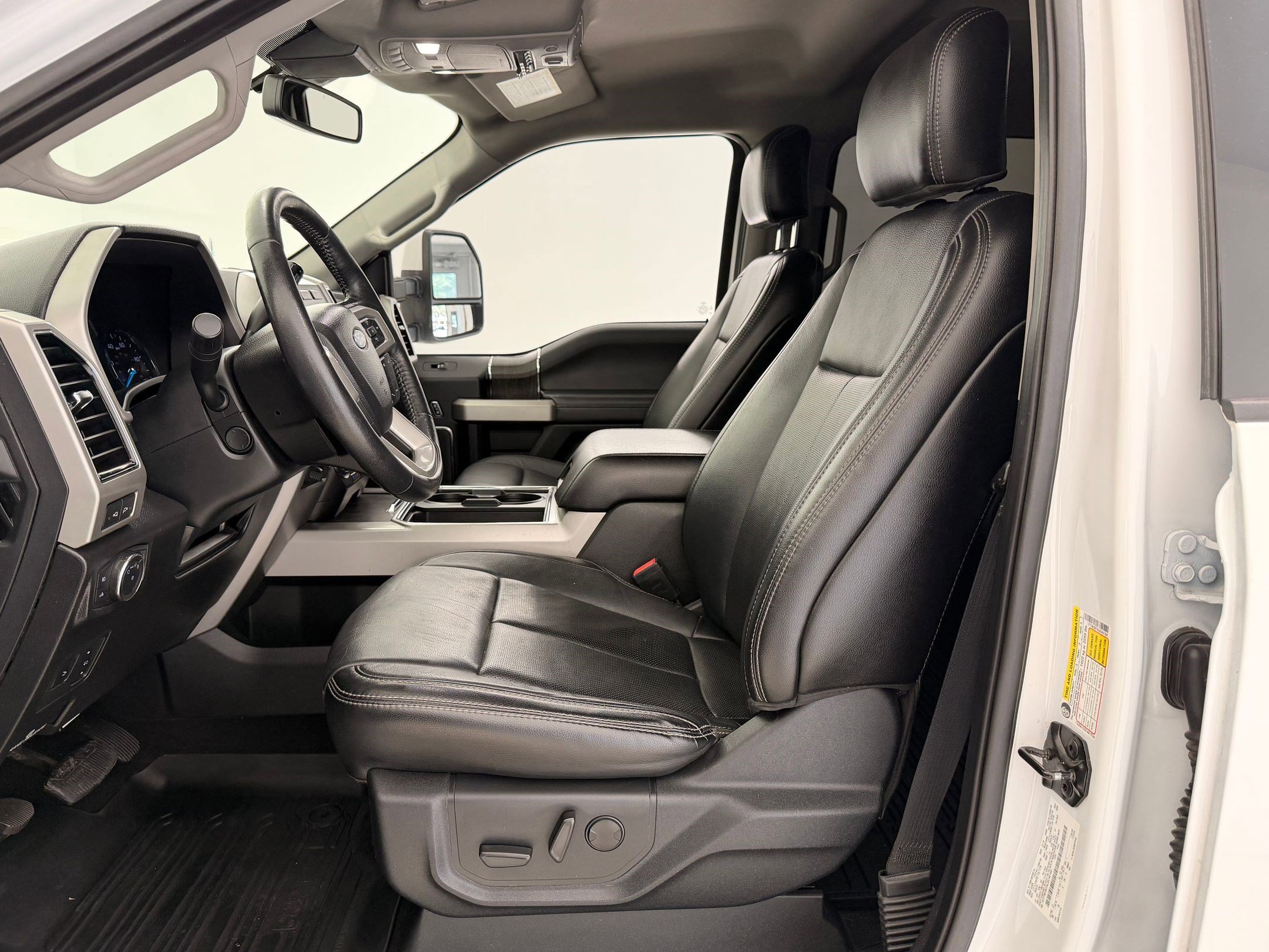 Certified 2020 Ford F250 Lariat w/ Lariat Ultimate Package image 5