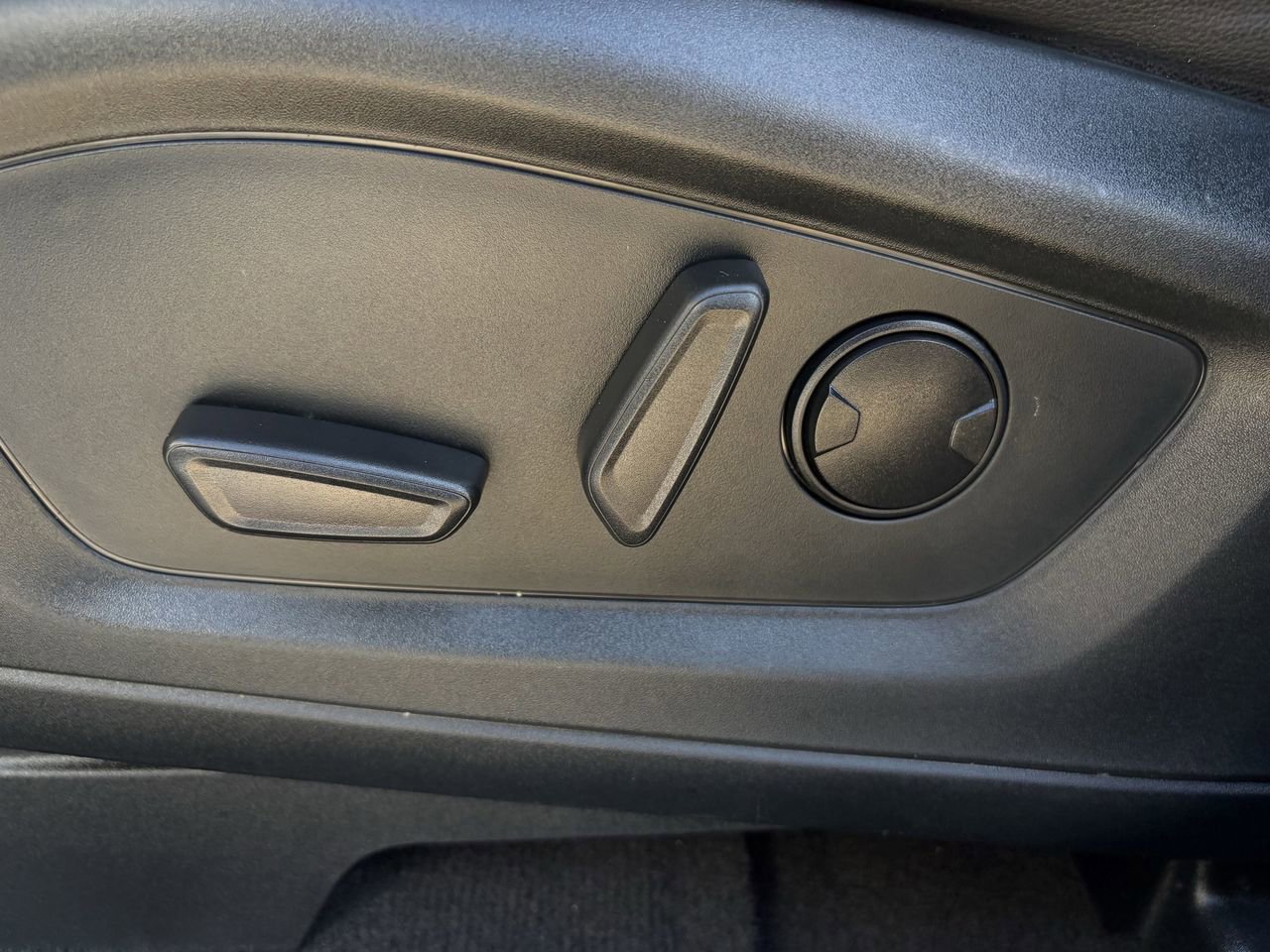 Certified 2022 Ford Explorer Limited RWD image 27