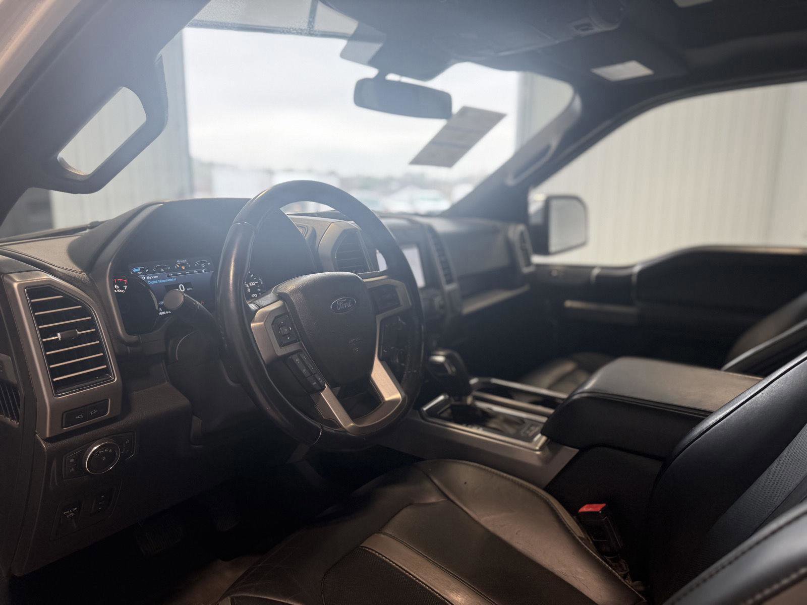 Certified 2019 Ford F150 Platinum w/ Equipment Group 701A Luxury image 19