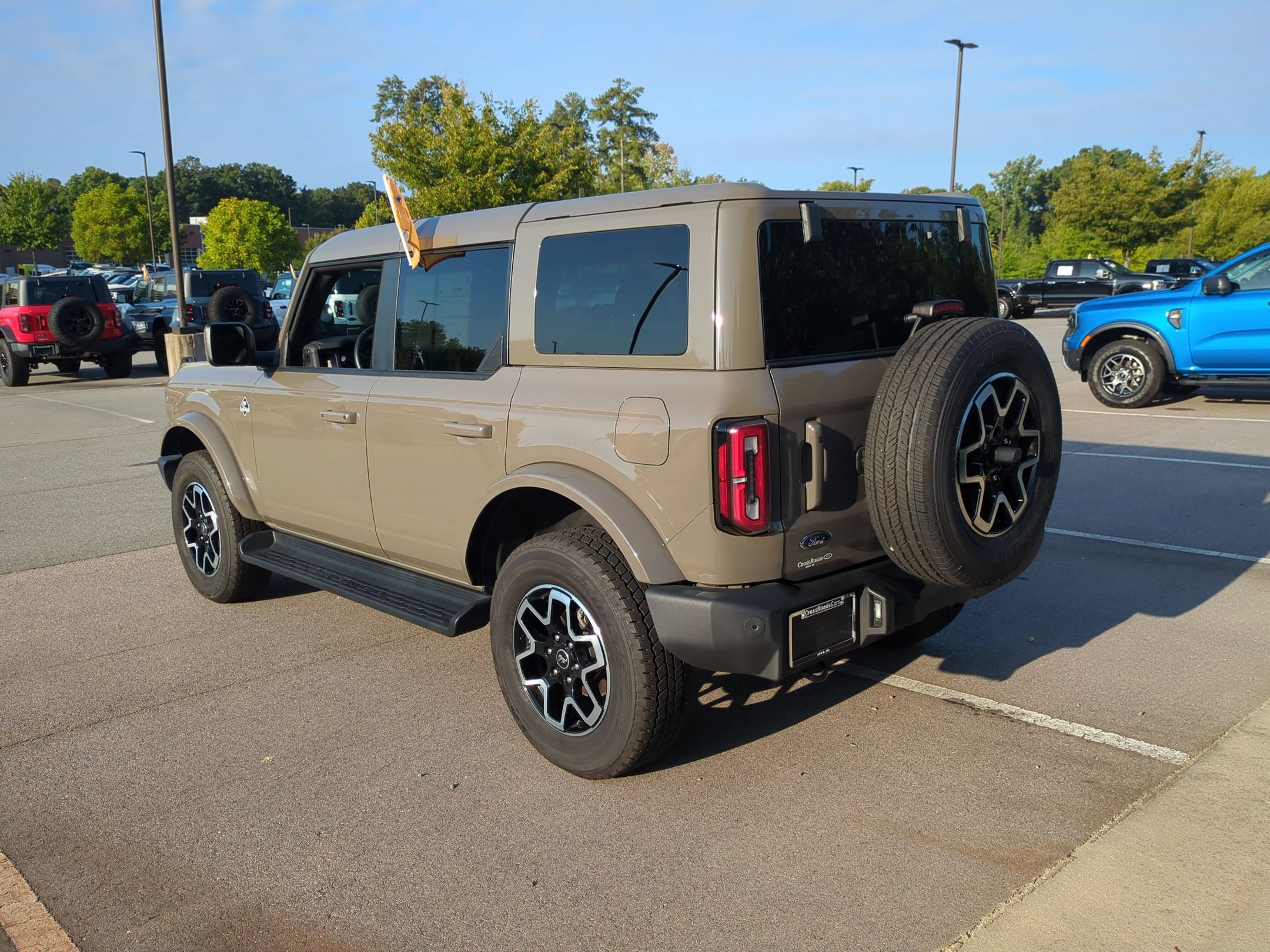 Certified 2025 Ford Bronco Outer Banks AWD/4WD image 6