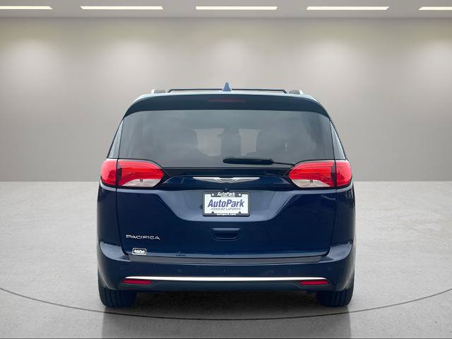 Used 2017 Chrysler Pacifica Touring-L Plus w/ Advanced Safetytec Group FWD image 6