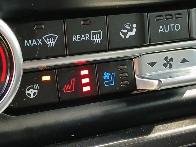 Certified 2024 Ford Expedition Limited image 15