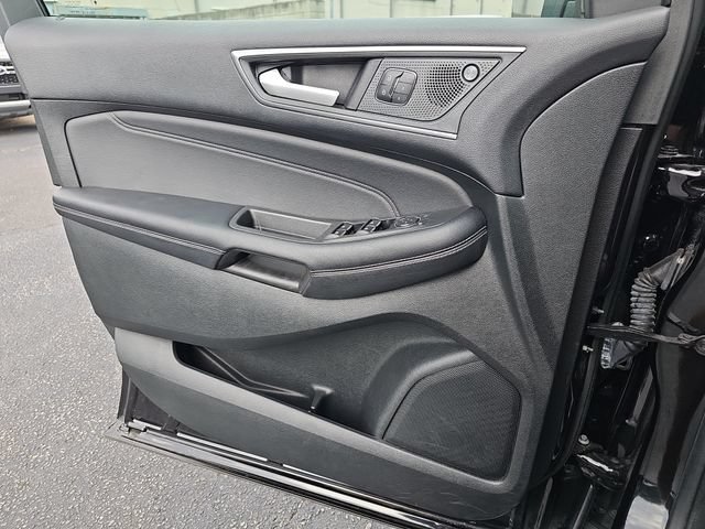 Certified 2023 Ford Edge Titanium AWD/4WD image 31