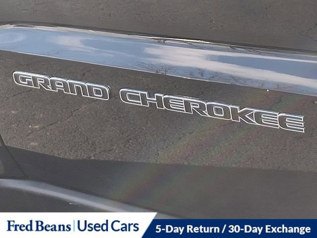 Used 2018 Jeep Grand Cherokee Limited image 32