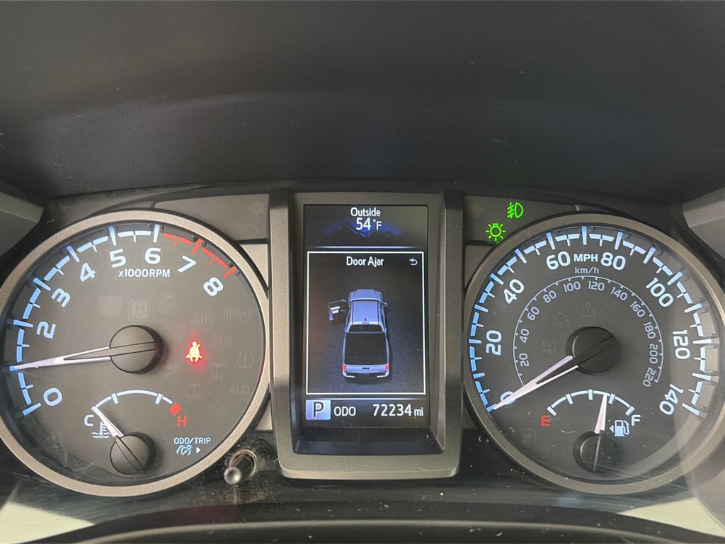 Used 2017 Toyota Tacoma TRD Off-Road w/ Premium & Technology Package AWD/4WD image 15