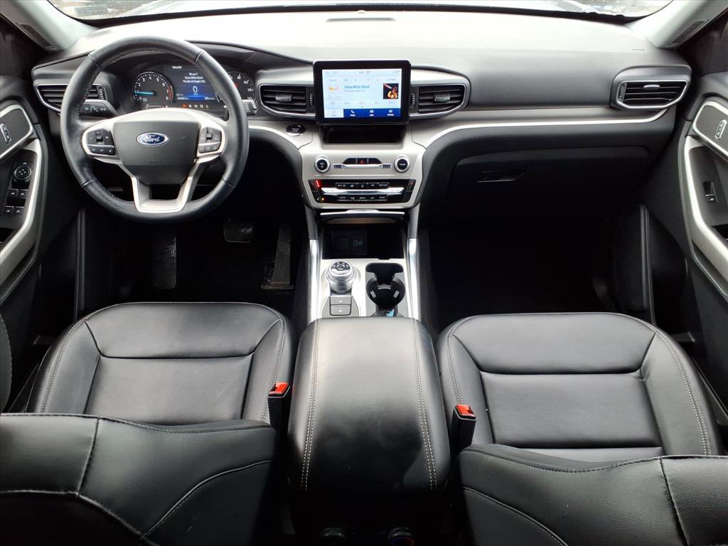 Certified 2022 Ford Explorer XLT w/ Equipment Group 202A image 13