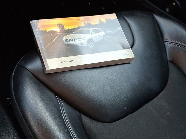 Used 2019 Jeep Cherokee Latitude Plus w/ Cold Weather Group image 27