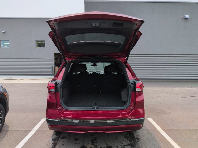 Used 2023 Chevrolet Equinox RS FWD image 18