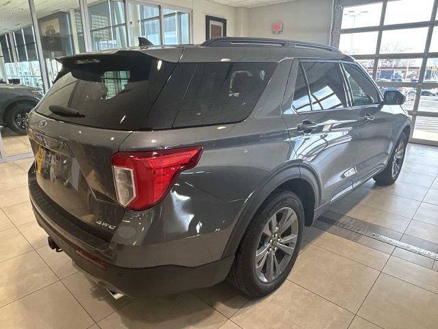 Certified 2022 Ford Explorer XLT w/ Equipment Group 202A image 6